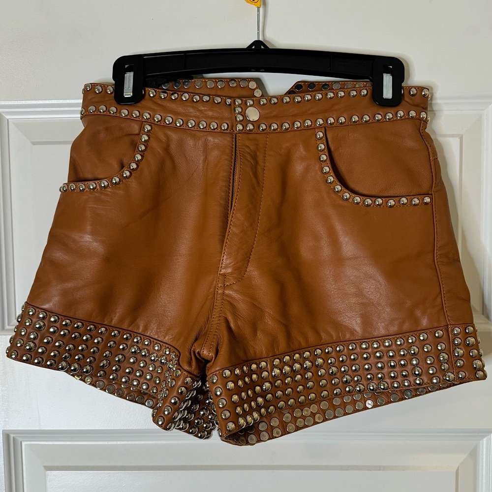 UNDERSTATED LEATHER - high-rise studded leather shorts